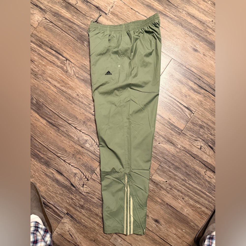 Adidas Sportswear Essentials 3-Stripes Track Pants Green Performance Mens Size M - Picture 5 of 13
